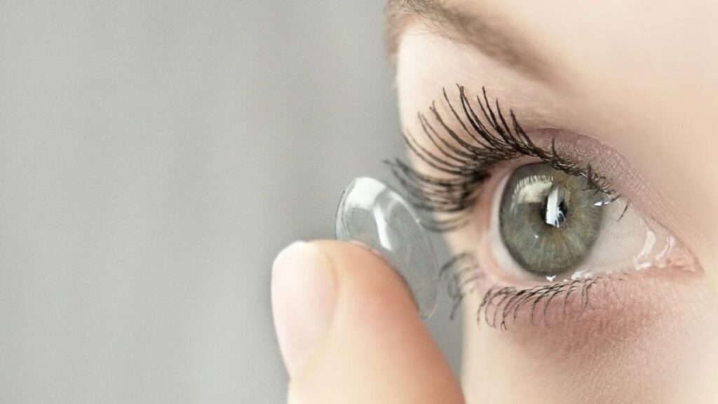 1 Day Acuvue Moist and Dailies AquaComfort Plus