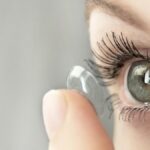 Expert Tips for Contact Lens Wearers: Managing Dry Eyes with 1 Day Acuvue Moist and Dailies AquaComfort Plus
